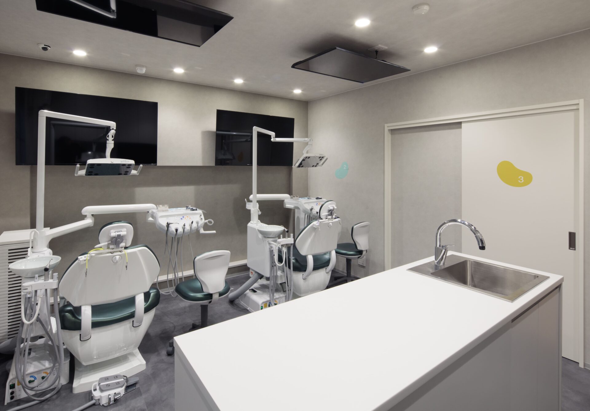 お子様への配慮が行き届いた、特別な診療室