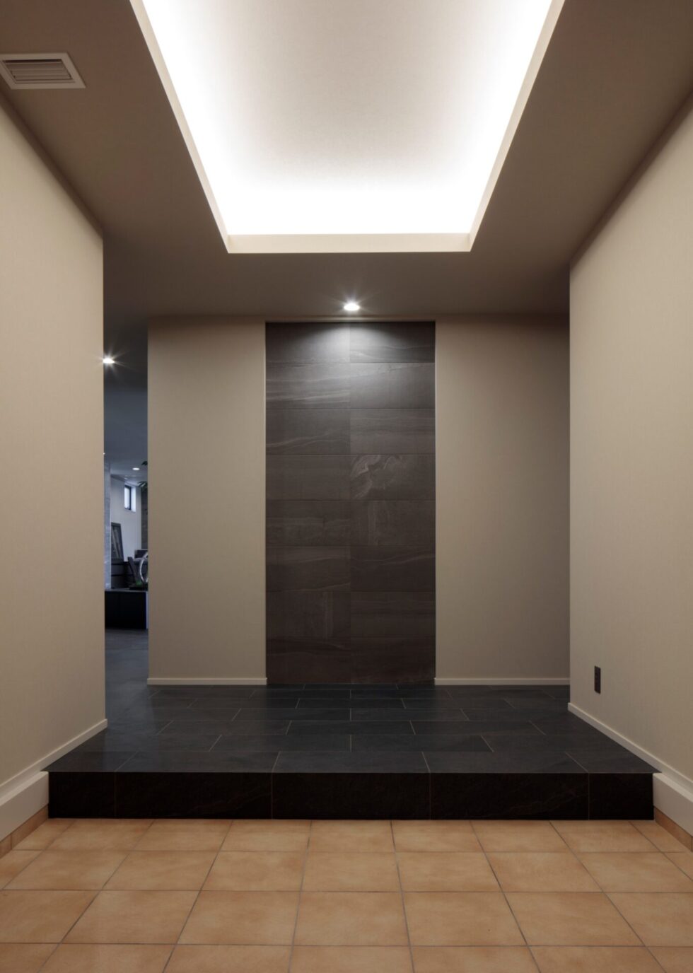 まるでホテルのような、ラグジュアリーな玄関