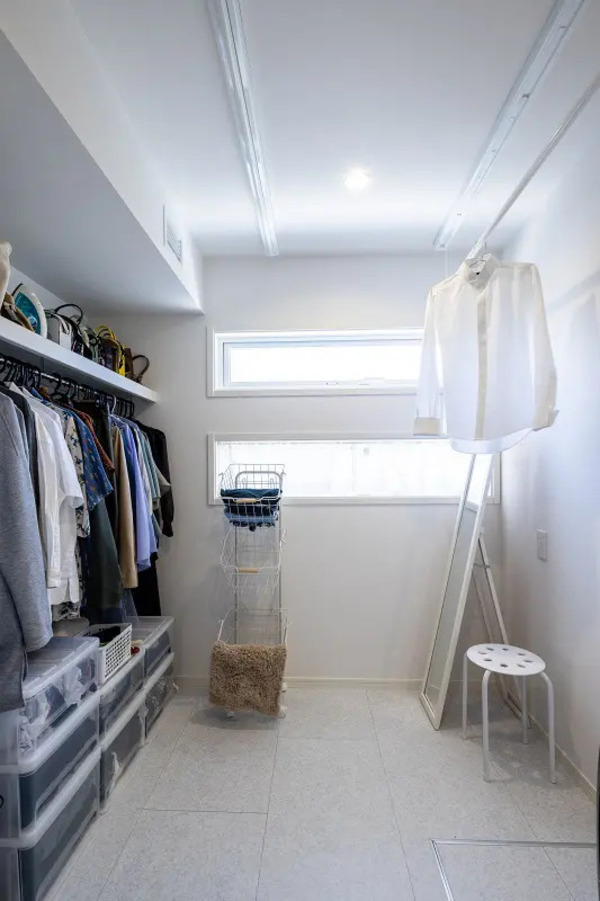 使いやすさを追求したゆったりとしたランドリールーム