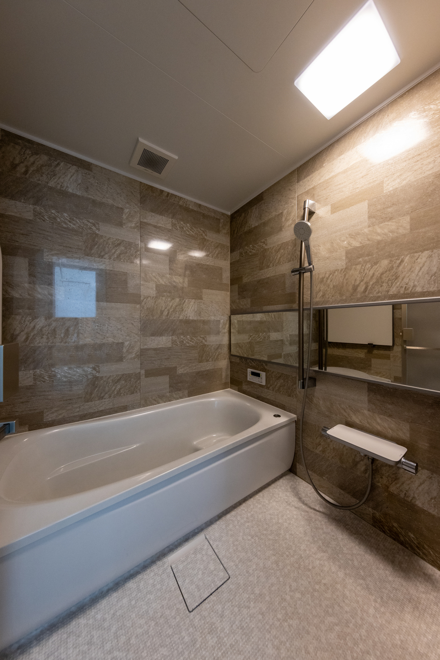 ゆったりくつろげる浴室空間