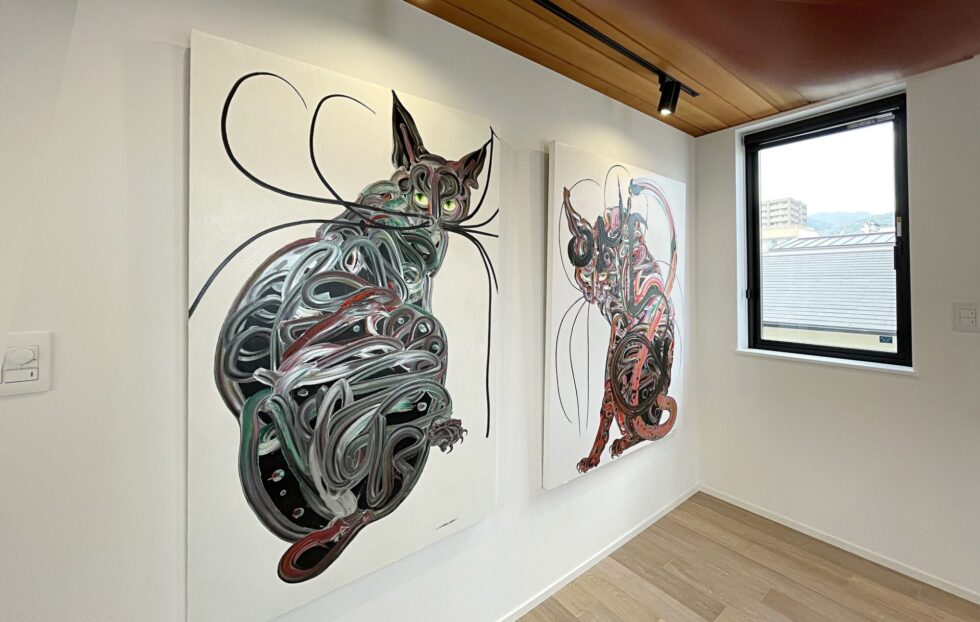 階段の踊り場に配置したこだわりのアート